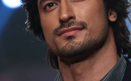 বিদ্যুৎ জামওয়াল এর জীবনী | Biography Of   Vidyut