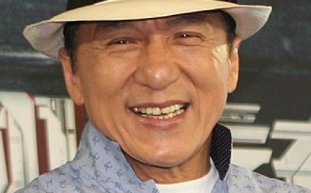জ্যাকি চ্যান  এর জীবনী | Biography Of Jackie Chan