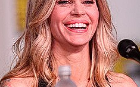 Biography Of  Kristin Bauer