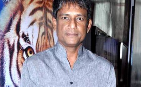 আদিল হুসেন  এর জীবনী | Biography Of  Adil Hussain