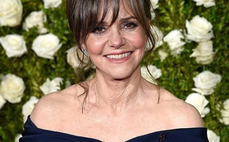 স্যালি ফিল্ড এর জীবনী | Biography   Sally Field's