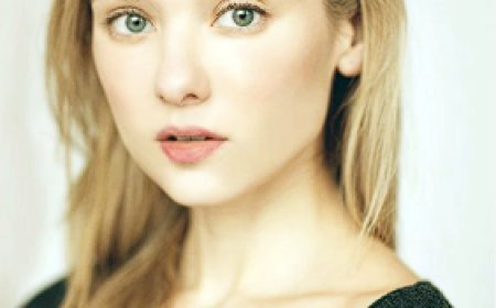 biography of Alexandra Dowling