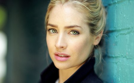 biography of  Sophie Colquhoun