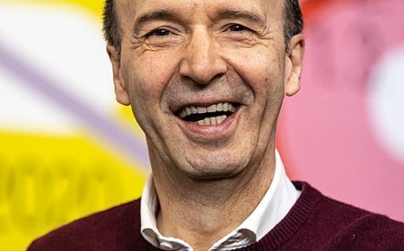 রবার্তো বেনিগনি  এর জীবনী | Biography Of  Roberto Benigni