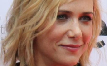 ক্রিস্টেন উইগ এর জীবনী | Biography Of  Kristen Wiig
