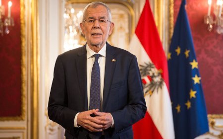 অ্যালেক্সান্ডার ভ্যান ডার এর জীবনী | Biography of Alexander Van der Bellen