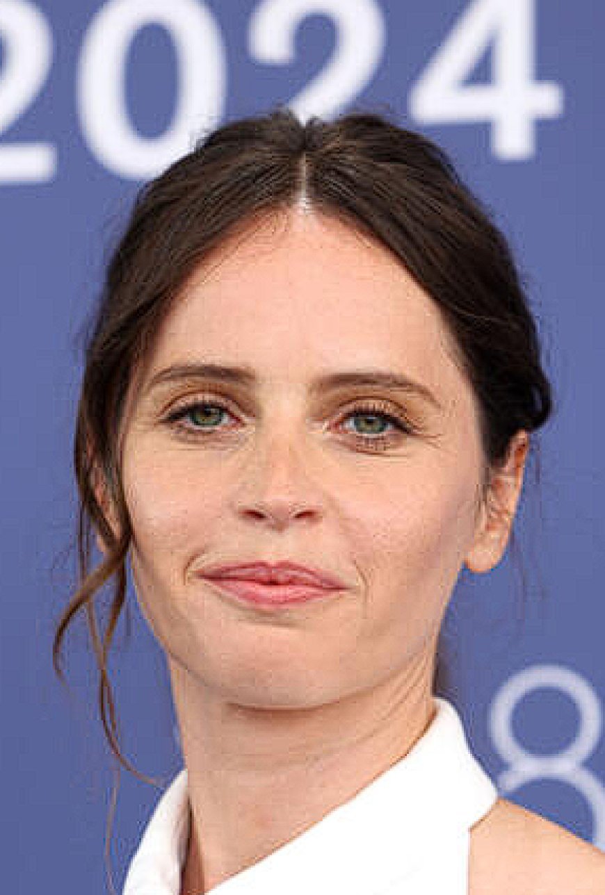 biography of Felicity Jones