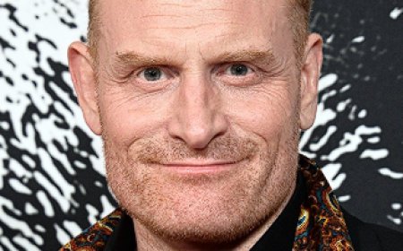 biography of Kristofer Hivju