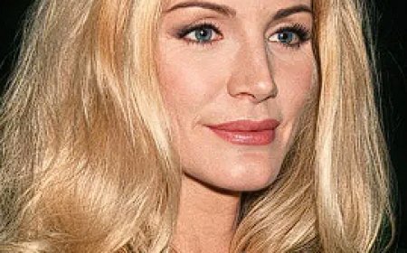 biography of Shannon Tweed
