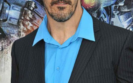 biography of Robert Maillet