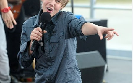 biography of Justin Bieber