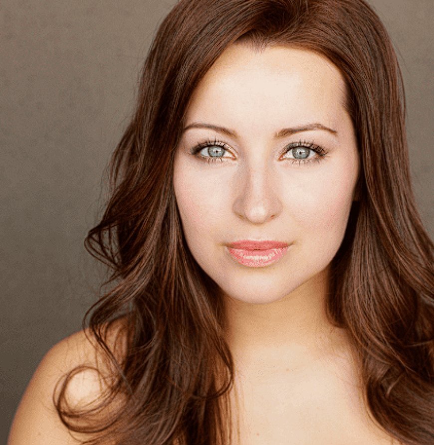 biography of Ashley Leggat