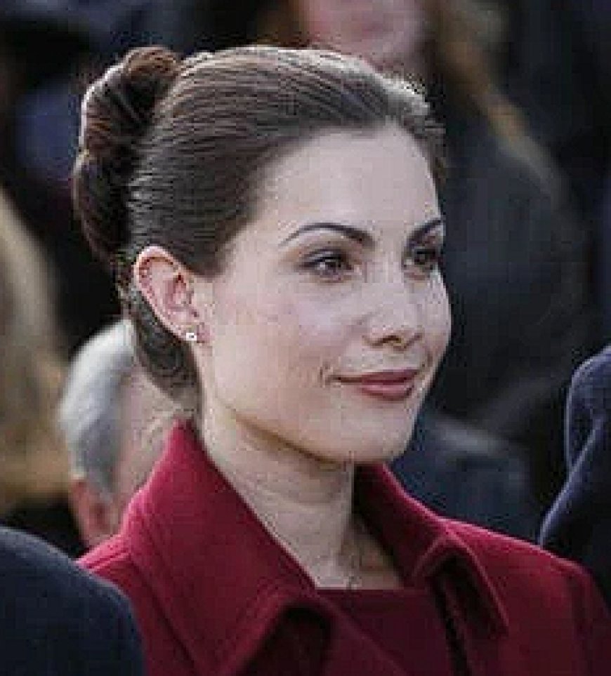 biography of Carly Pope